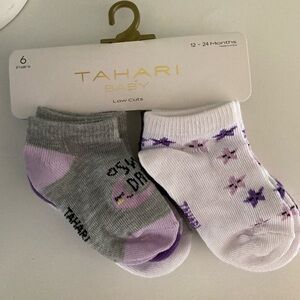 6 Pairs of Tahari Socks NWT